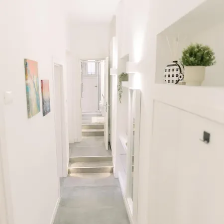 Atella Apartment
